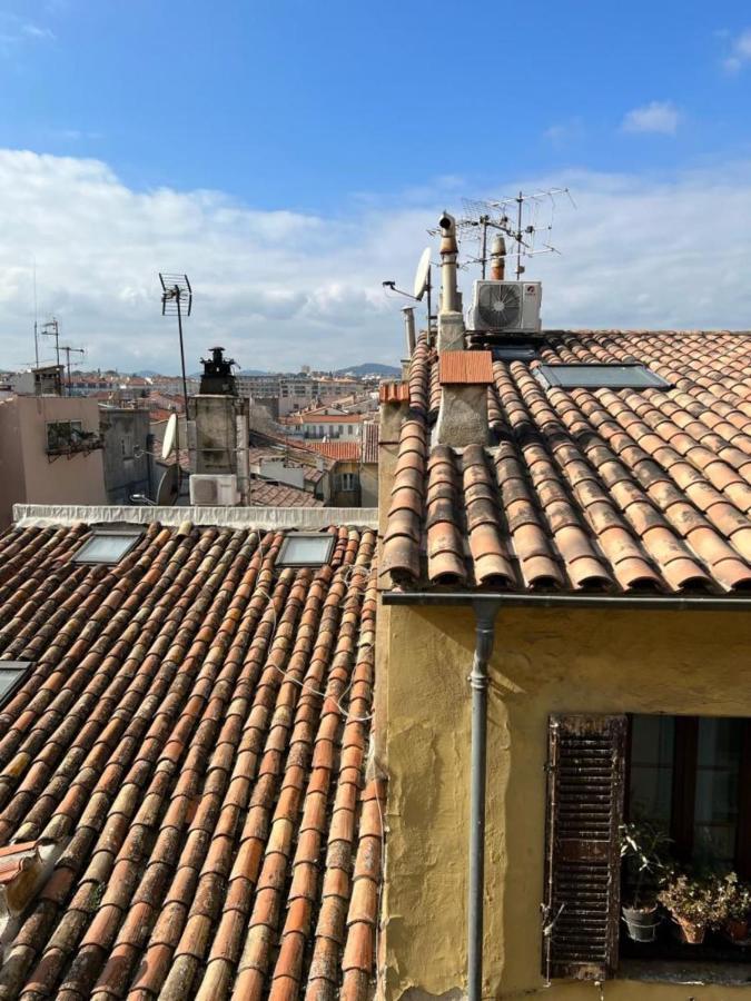 Apartment With Mediterranean Charm In The Heart Of The Provencal Market Antibes Extérieur photo